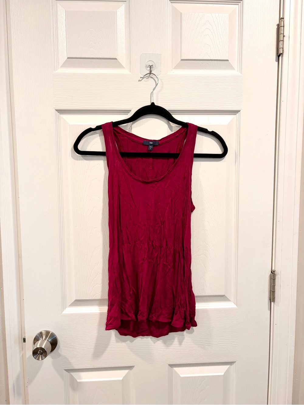 GAP Women's Burgundy Scoop Neck Tank Top